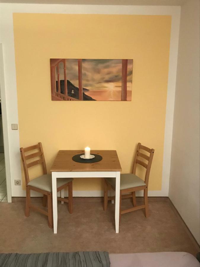 Kleine Wohnung Im Gruenen Dresden Exteriör bild